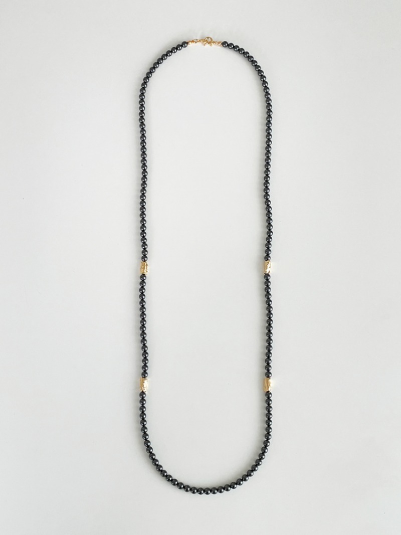 Sea Rock Single Layer Black Pearl Necklace